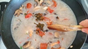 Tom Yum Goong (Soupe de Crevettes aigre-douce) - Instruction 6