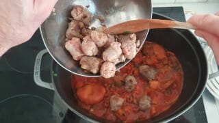 Fricot de champignons Sanguins aux saucisses - Instruction 7