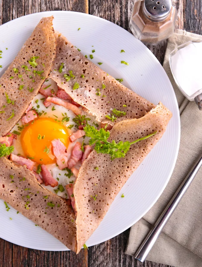 Galette bretonne à la bière et au blé noir sarrasin Galette bretonne à la bière et au blé noir sarrasin