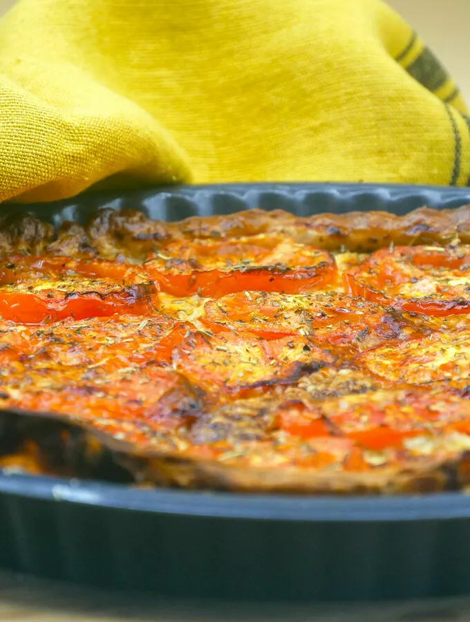 Tarte à la tomate et à la moutarde Tarte à la tomate et à la moutarde