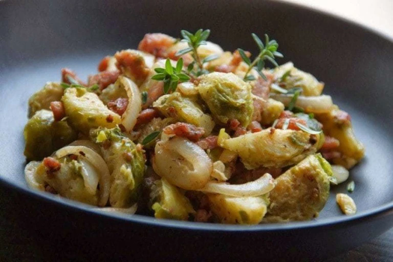 Fricassée de Bruxelle au lardon