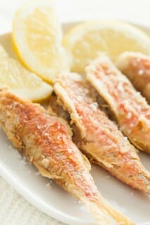 Fried red mullet with tartar sauce