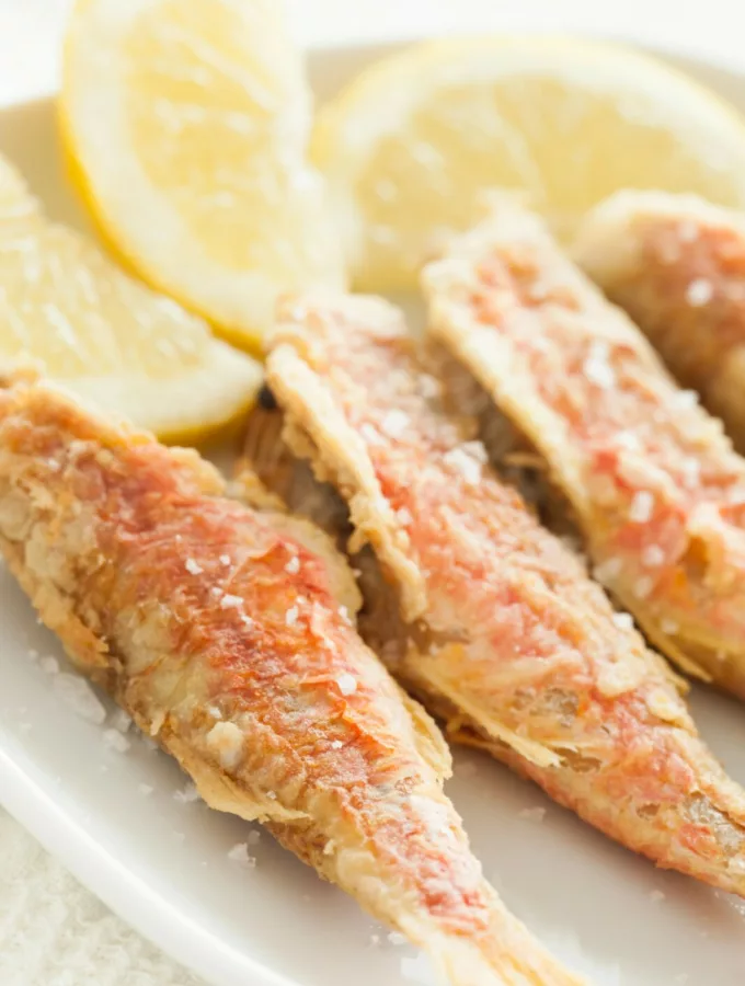 Rougets frits sauce tartare Rougets frits sauce tartare