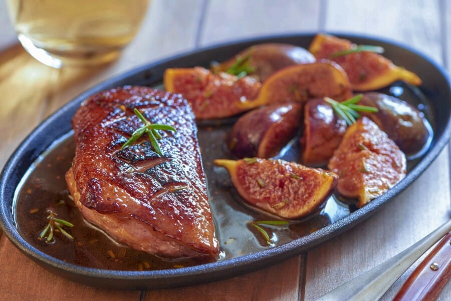 Grilled duck breast with fig sauce