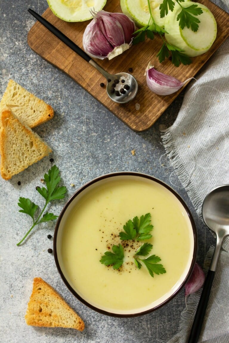 Velouté de courgettes et poireaux au curry