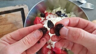 Ma salade grecque facile - Instruction 3