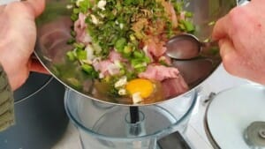 Boulettes de volaille à l&rsquo;orientale, sauce au sumac - Instruction 7