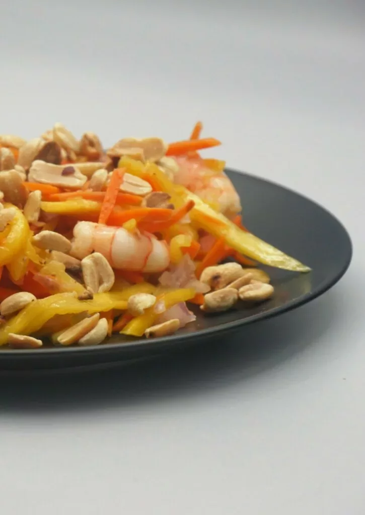 Salade de mangue Thaï (Yum Ma Muang) Salade de mangue Thaï (Yum Ma Muang)