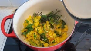 Christophine aux herbes – Instruction 4 Poêlée de Chayottes - Instruction 4