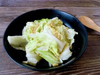 Sautéed Chinese cabbage with soy sauce