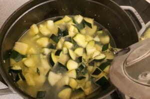 Velouté de courgettes, menthe, feta - Instruction 2