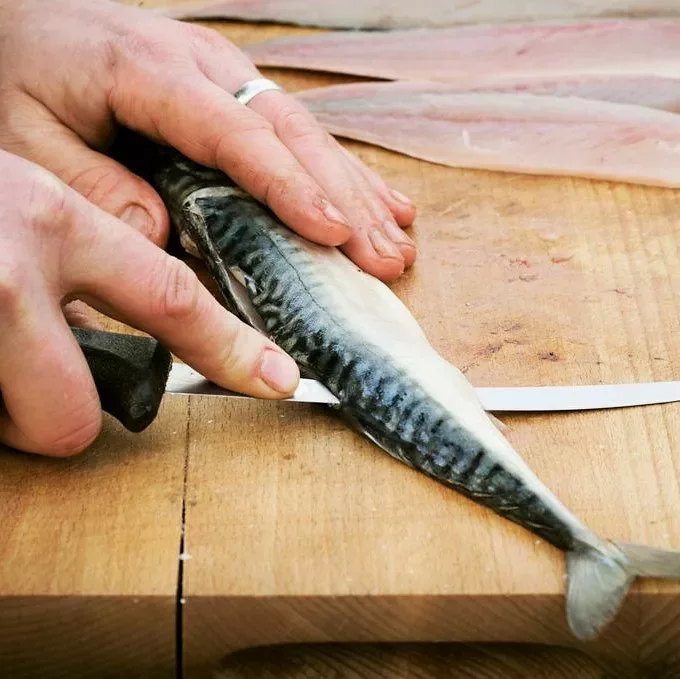 Lever un filet de poisson