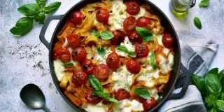 Pasta with tomato and feta