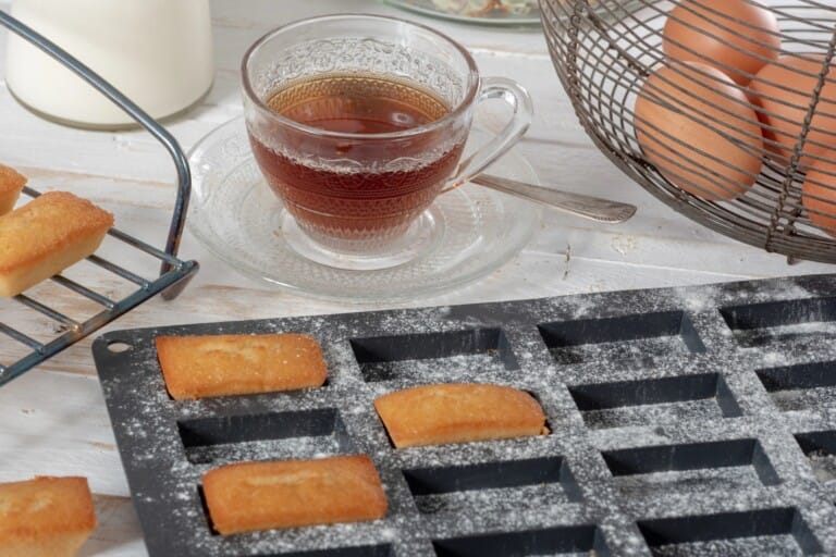 Moule à financier