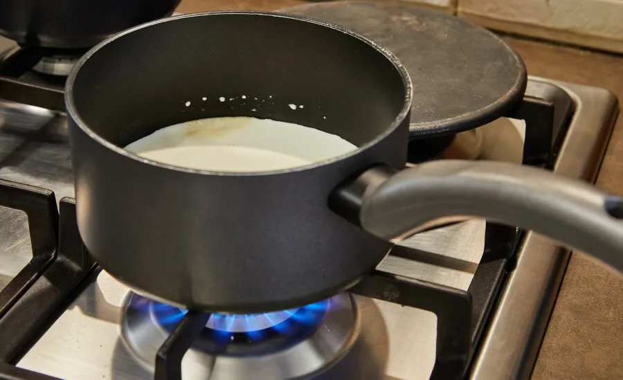 Boiling agar-agar