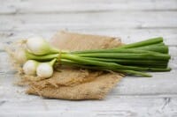 Cuisiner avec l'oignon nouveau au printemps