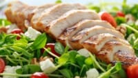 Blanc de poulet en salade