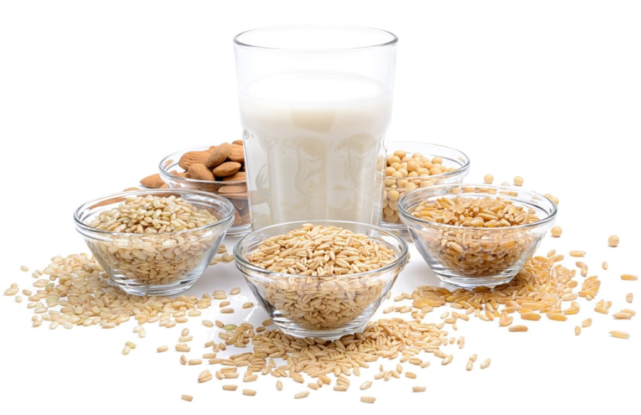 Oat milk in cooking: origins, nutritional value, and preparation