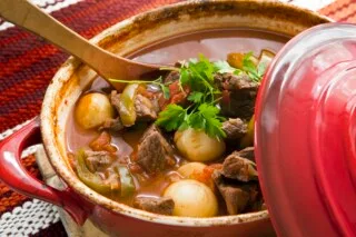 Choosing the Right Casserole Dish for Perfect Slow-Cooked Meals