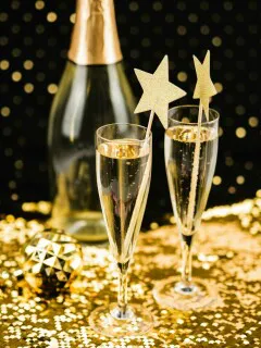 New Year’s Eve: Traditions, Recipes, and Ideas for a Successful Dinner New Year’s Eve: Traditions, Recipes, and Ideas for a Successful Dinner