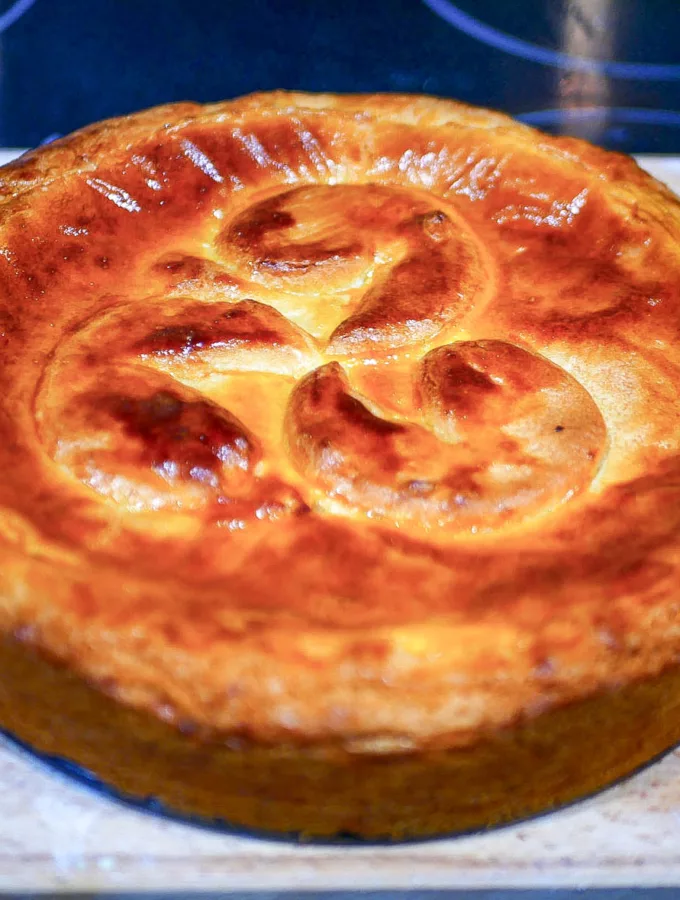 Le Gâteau Basque à la crème Le Gâteau Basque à la crème