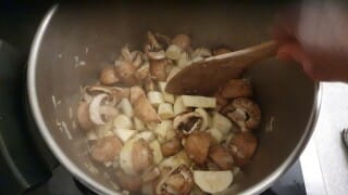 Velouté de panais, champignons et noisettes - Instruction 4