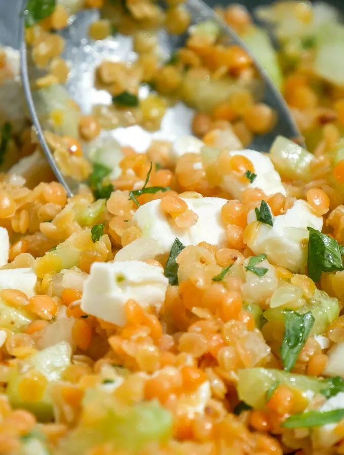 Salade lentilles corail, concombre, féta