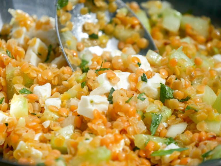 Salade lentilles corail, concombre, féta