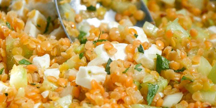Salade lentilles corail, concombre, féta