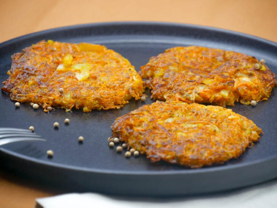 Vegetable patties with carrots and cumin