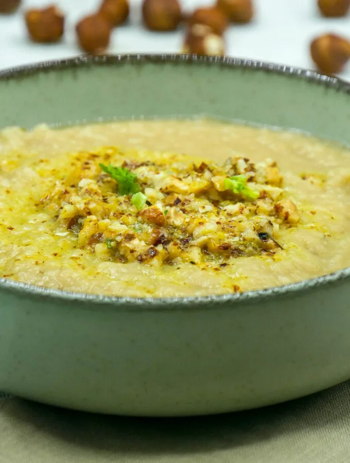 Soupe de céleri aux noisettes Soupe de céleri aux noisettes