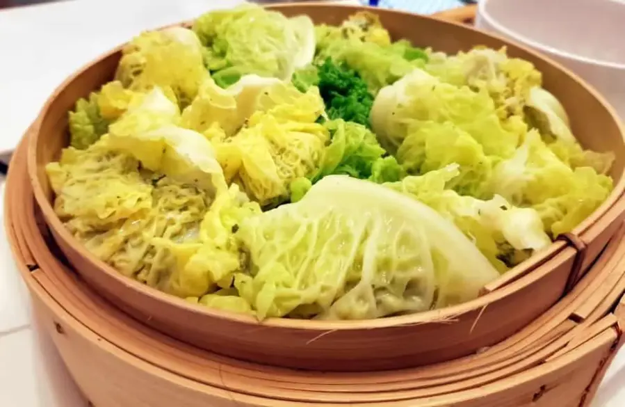 Chinese cabbage and chicken bites