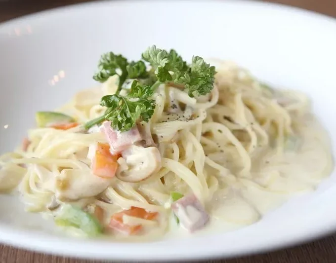 Spaghetti sauce blanche